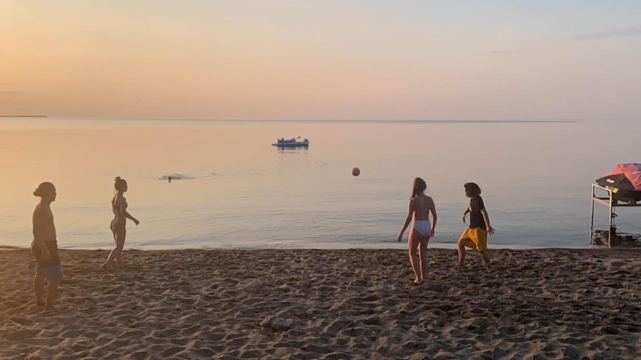 Maison Sur Le Lac Desbiens エクステリア 写真